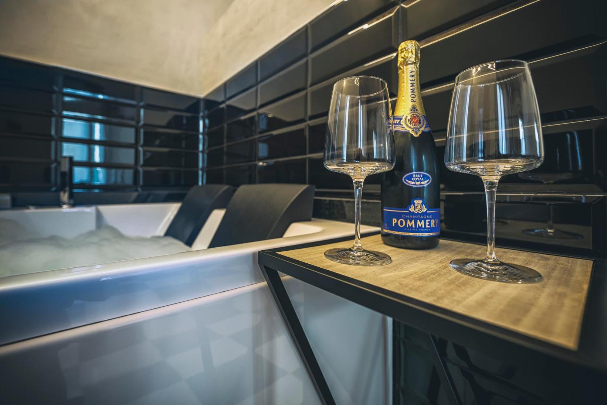 Antica Dogana Hotel Sarzana Bagian luar foto
