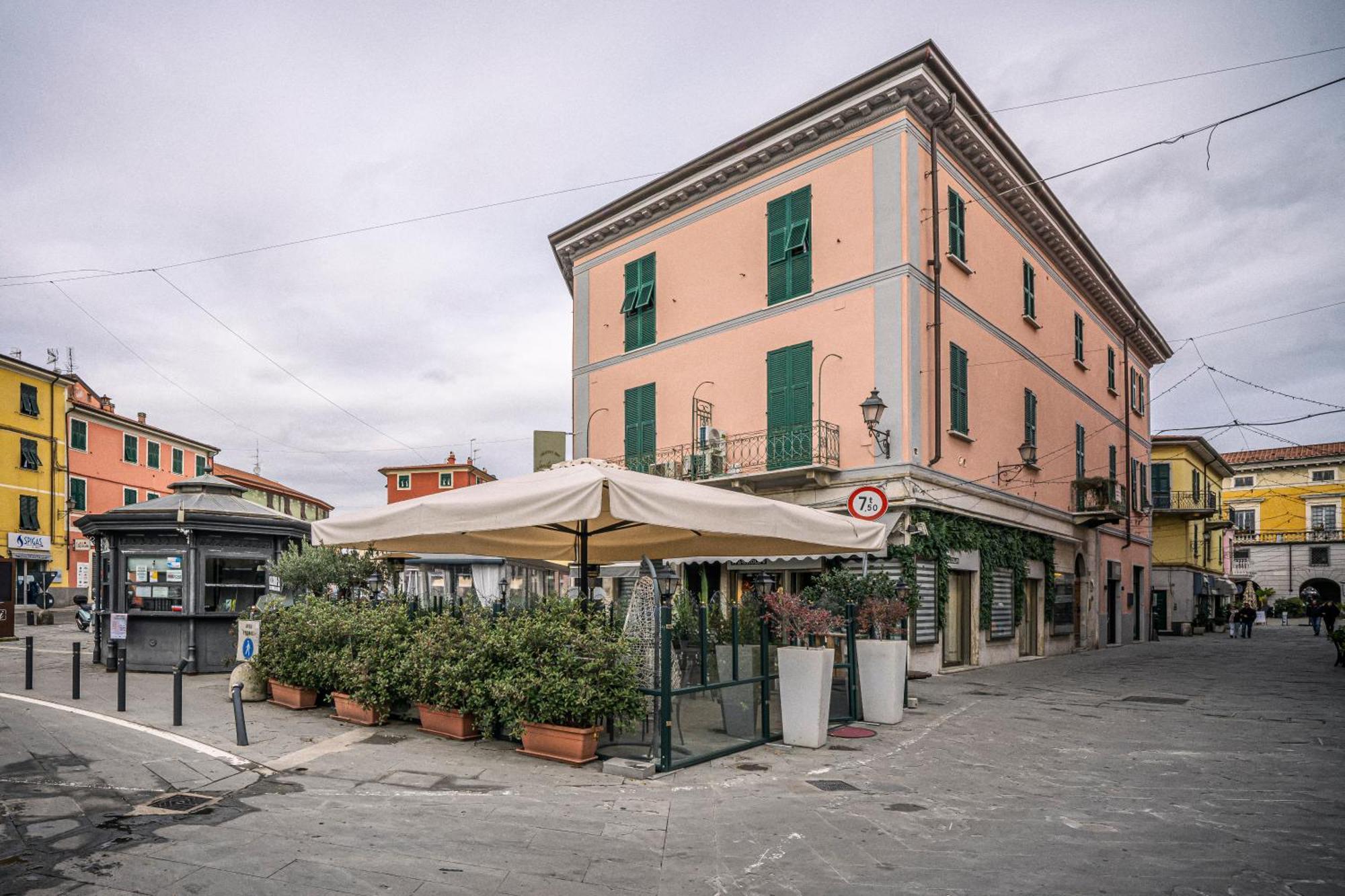 Antica Dogana Hotel Sarzana Bagian luar foto